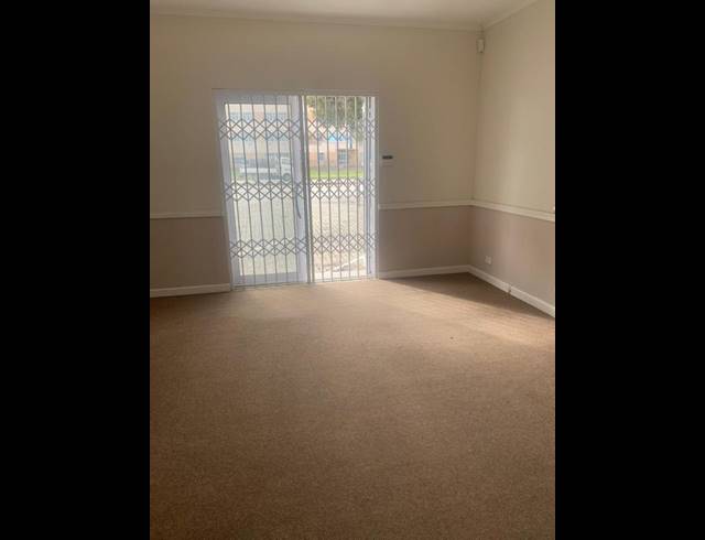 BUSINESS PROPERTY TO RENT IN MILL PARK